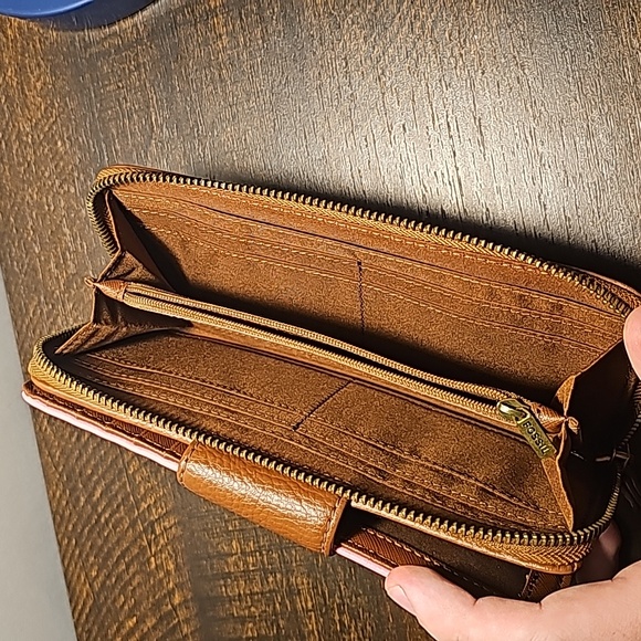 Multicolor Fossil Women's Wallet - Picture 2 of 3